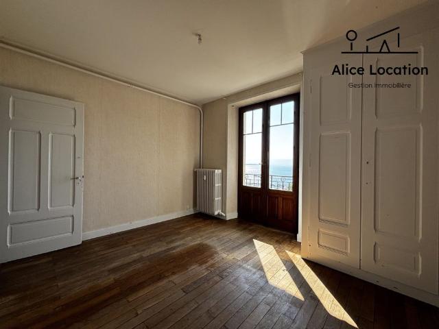 Location Appartement 4 pièces 85m² THONON LES BAINS 74200
