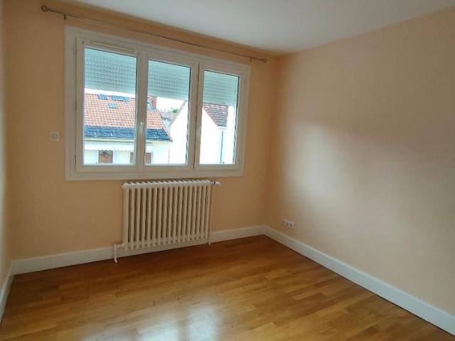 Location Appartement 4 pièces 85m² VICHY 03200