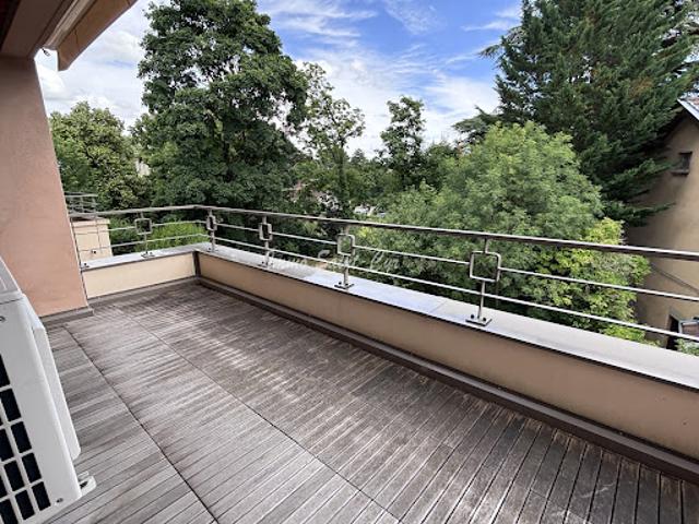 Location Appartement 4 pièces 86.13 m2 Saint Cyr au Mont d'Or