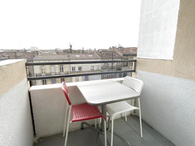 Location Appartement 5 pièces 86m² BORDEAUX 33000