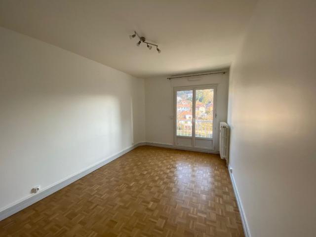 Location Appartement 4 pièces 86m² BESANCON 25000