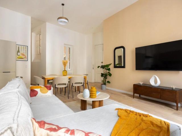 Location Appartement 4 pièces 86m² MARSEILLE 6ème