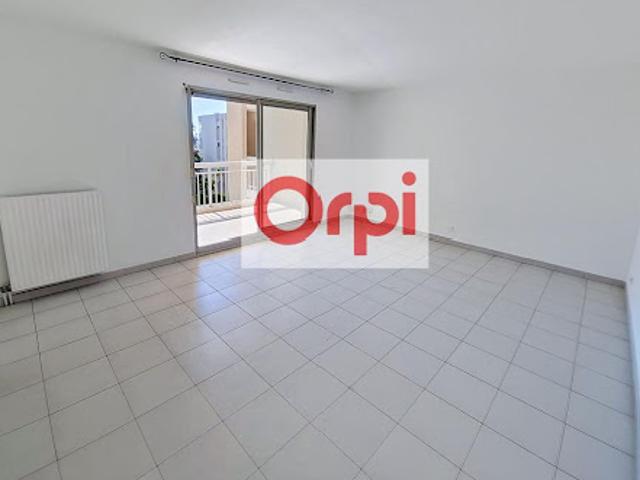 Location Appartement 4 pièces 88.78 m2 Saint Laurent du Var