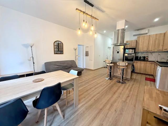 Location Appartement 4 pièces 88.8 m2 Marseille 6ème