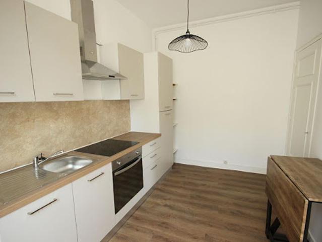 Location Appartement 4 pièces 88 m2 Oloron Sainte Marie