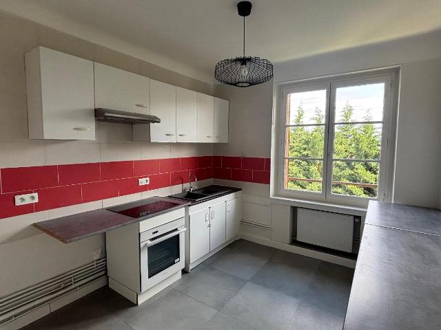 Location Appartement 4 pièces 88m² CLERMONT FERRAND 63000