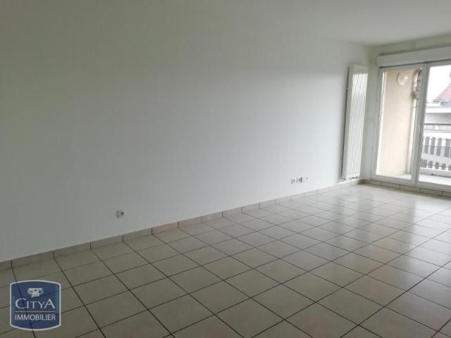 Location Appartement 4 pièces 88m² BOURG EN BRESSE 01000