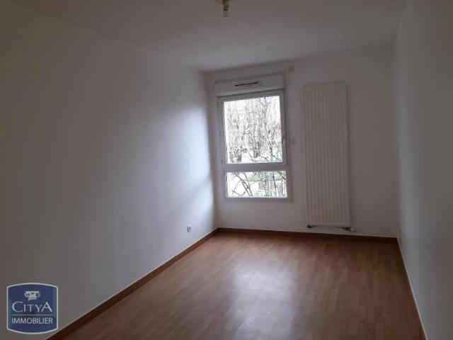Location Appartement 4 pièces 88m² BOURG EN BRESSE 01000