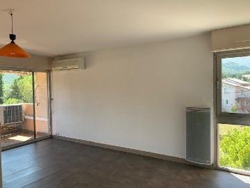 Location Appartement 4 pièces 88m² LES VANS 07140