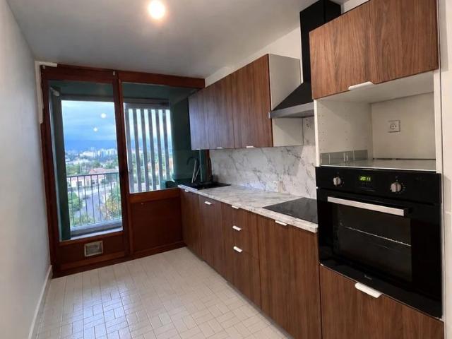 Location Appartement 4 pièces 88m² MARSEILLE 13ème