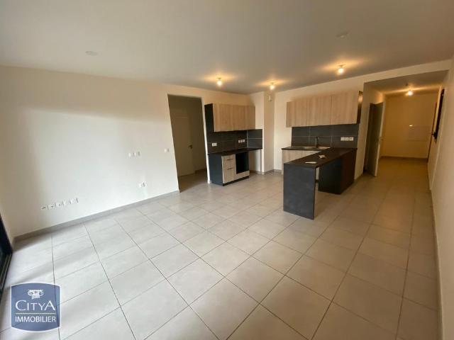 Location Appartement 4 pièces 88m² ST DENIS 97400