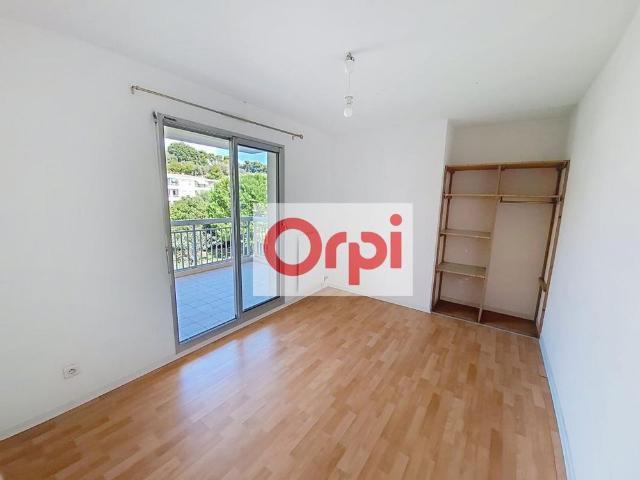 Location Appartement 4 pièces 88m² ST LAURENT DU VAR 06700