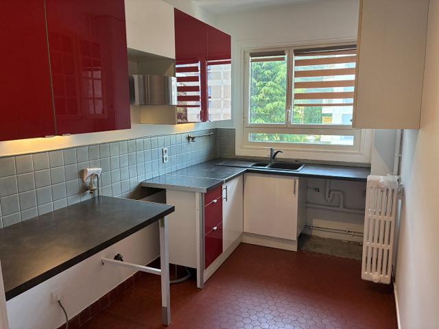 Location Appartement 4 pièces 8904 m²