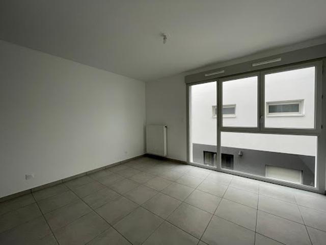 Location Appartement 4 pièces 89 m2 Neuville sur Saône