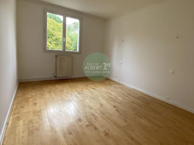 Location Appartement 4 pièces 89 m2 Sainte Adresse