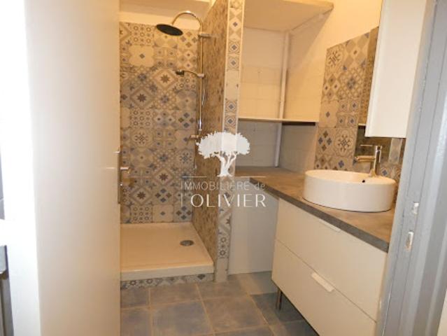 Location Appartement 4 pièces 93.6 m2 Apt
