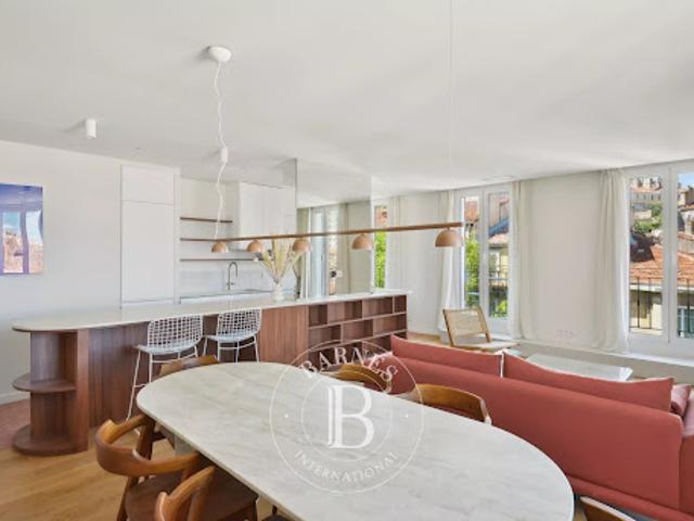 Location Appartement 4 pièces 93.23 m2 Marseille 6ème