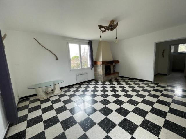 Location Appartement 4 pièces 93m² SEILLONS SOURCE D ARGENS 83470