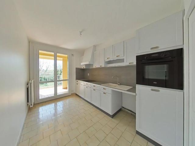 Location Appartement 4 pièces 93m² ROMANS SUR ISERE 26100