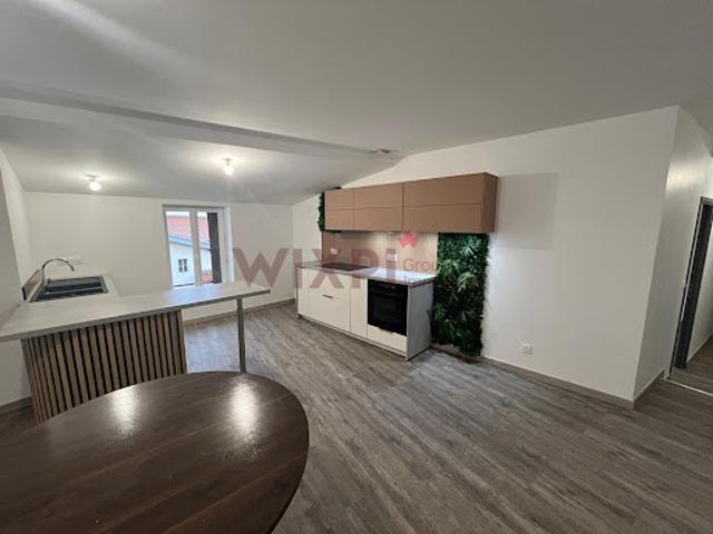 Location Appartement 4 pièces 90.02 m2 Ternay