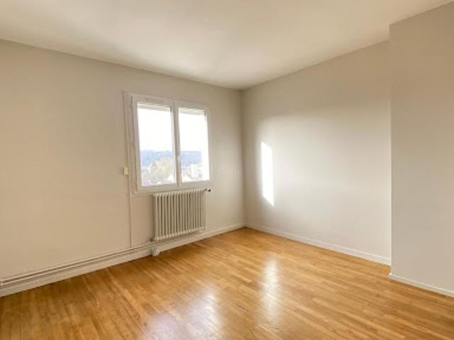 Location Appartement 4 pièces 90.11 m2 Perigueux