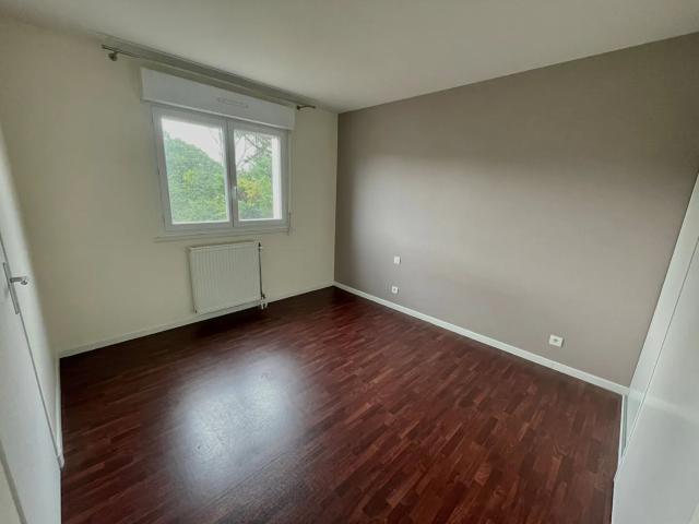 Location appartement 4 pièces, 90.20m², L'Isle Jourdain