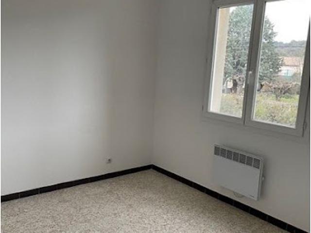 Location Appartement 4 pièces 90 m2 Vezenobres