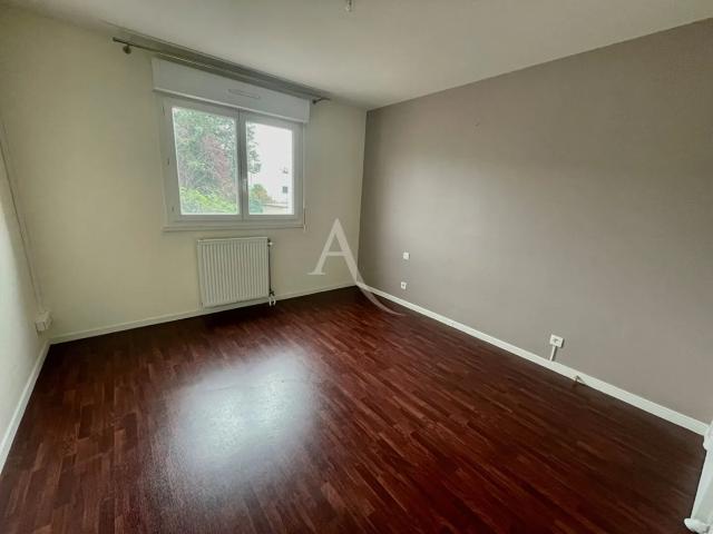 Location Appartement 4 pièces 90m²