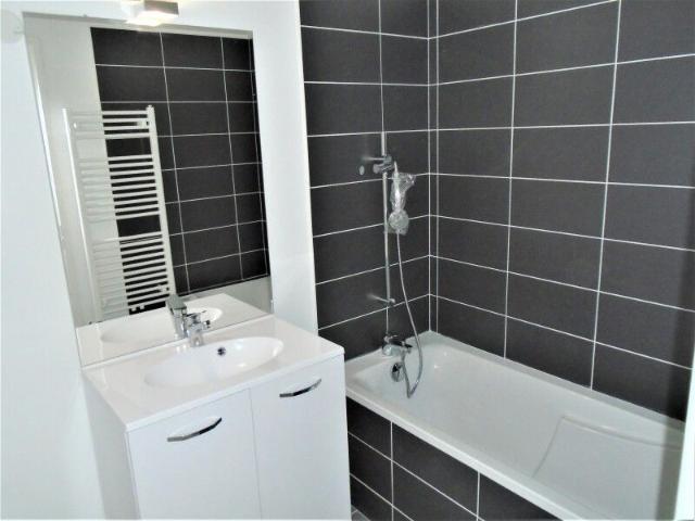 Location Appartement 4 pièces 90m² BEAUZELLE 31700