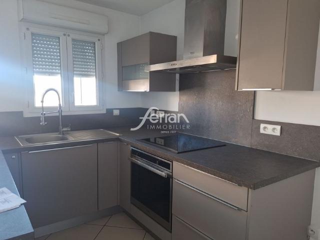 Location Appartement 4 pièces 90m² DRAGUIGNAN 83300