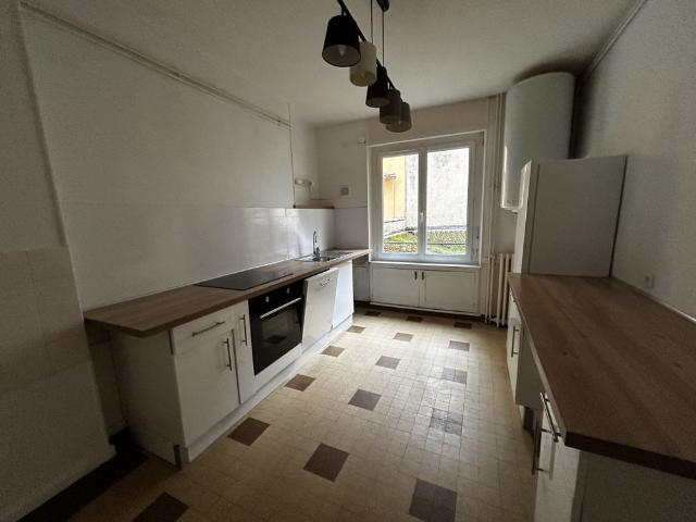 Location Appartement 4 pièces 90m² LE CREUSOT 71200