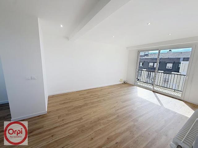 Location Appartement 4 pièces 91 m2 Pau