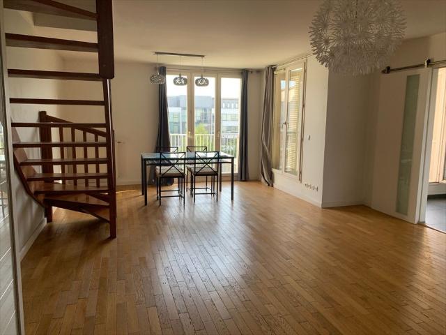 Location Appartement 4 pièces 91m²