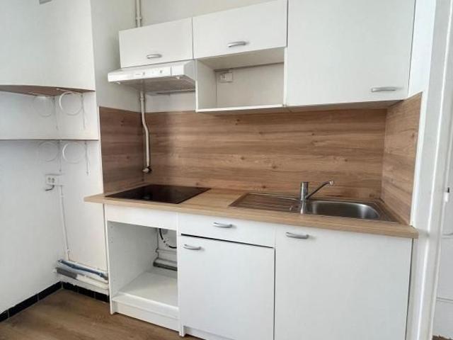 Location Appartement 4 pièces 91m² MONTPELLIER 34090
