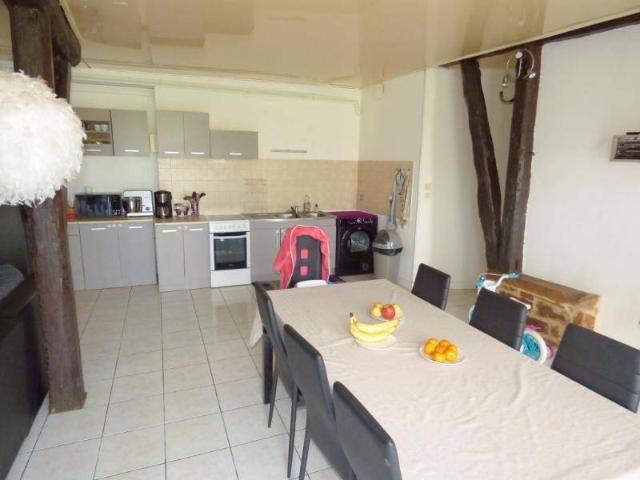 Location appartement 4 pièces 92.4 m² à Bâgé la Ville 01380 5 850 €