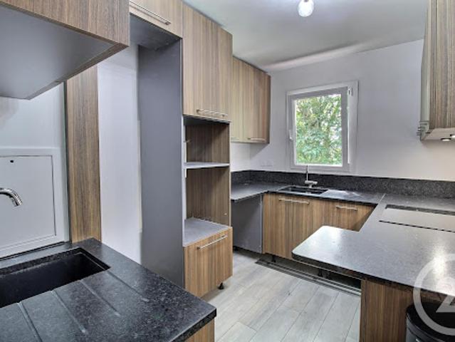 Location Appartement 4 pièces 92.26 m2 Saint Maurice
