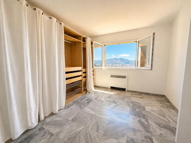 Location Appartement 4 pièces 92 m2 Marseille 6ème