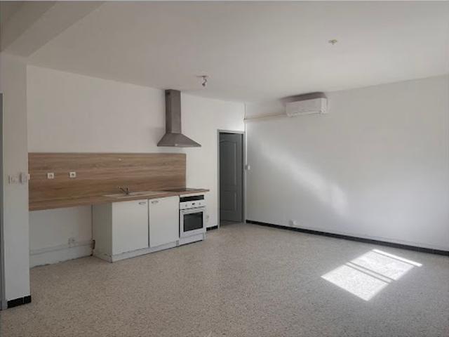Location Appartement 4 pièces 92 m2 Moussac