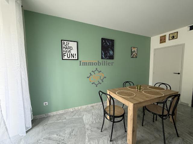 Location Appartement 4 pièces 92 m2 Saint Affrique