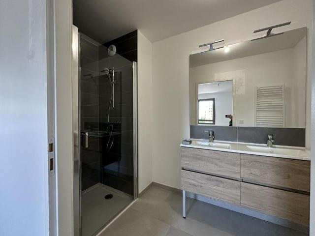Location Appartement 4 pièces 92m² ANNECY 74370