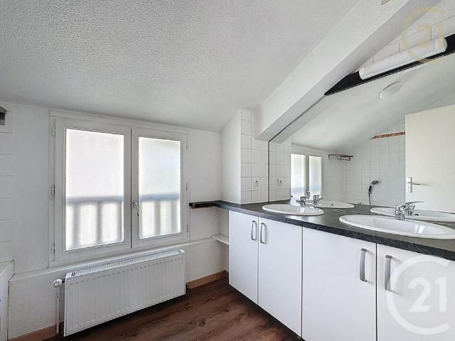 Location Appartement 4 pièces 92m² BOISSISE LE ROI 77310