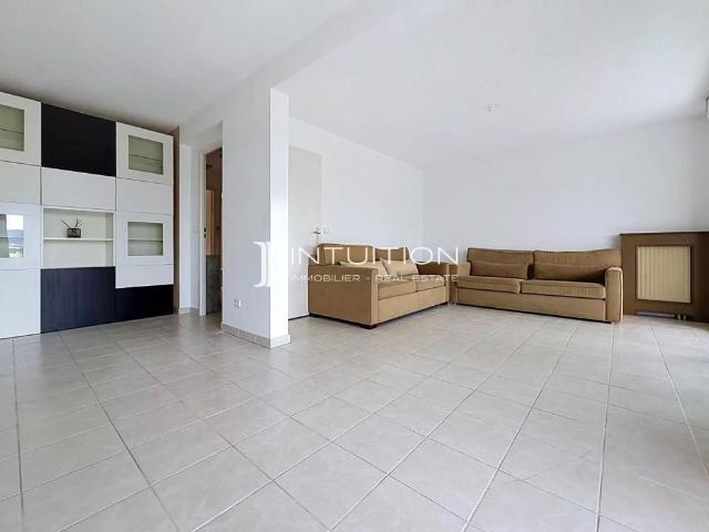 Location Appartement 4 pièces 92m² LE CANNET 06110