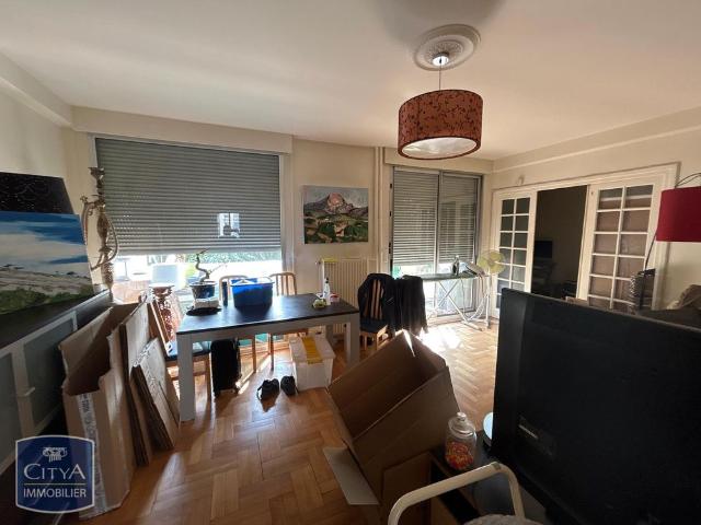 Location Appartement 4 pièces 92m² LYON 8ème