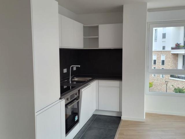 Location Appartement 4 pièces 92m² POISSY 78300