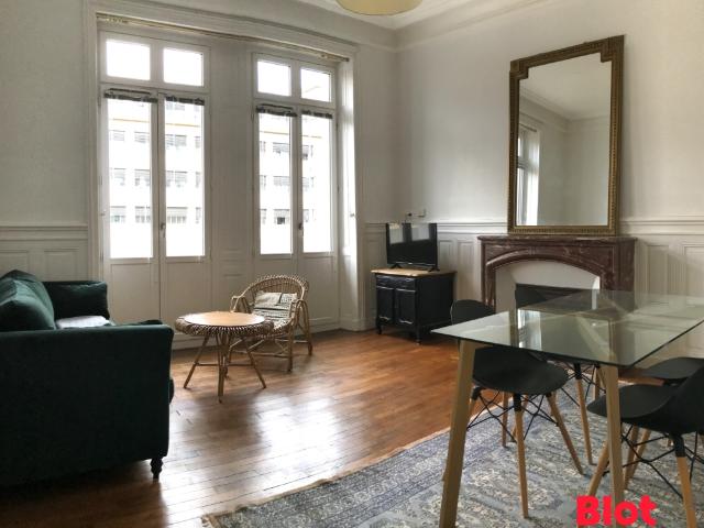 Location Appartement 4 pièces 92m² RENNES 35000