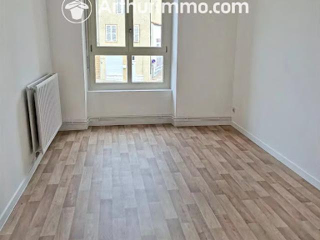 Location Appartement 4 pièces 97.2 m2 Saint Forgeux
