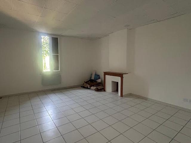 Location Appartement 4 pièces 97.2 m2 Saint Gilles