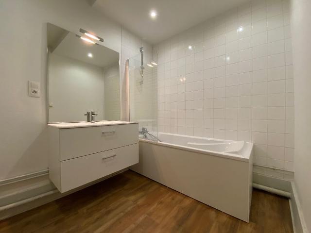 Location Appartement 4 pièces 97m² BESANCON 25000