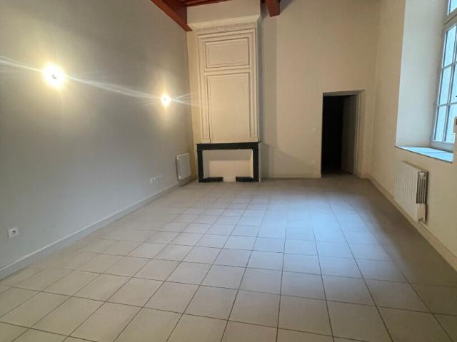Appartement 4 pièces Nîmes 94.01m² 941€ à louer l'Adresse