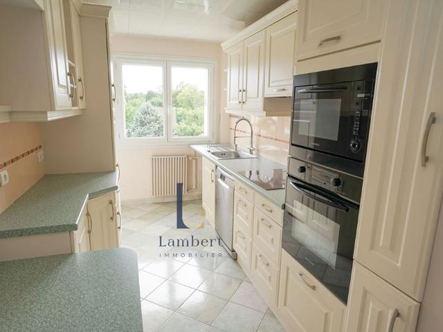 Location Appartement 4 pièces 94m²